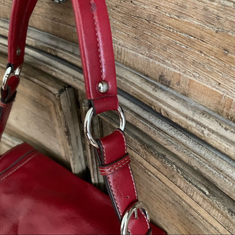 Liz & Co. Red Shoulder Bag - Picture 4 of 6